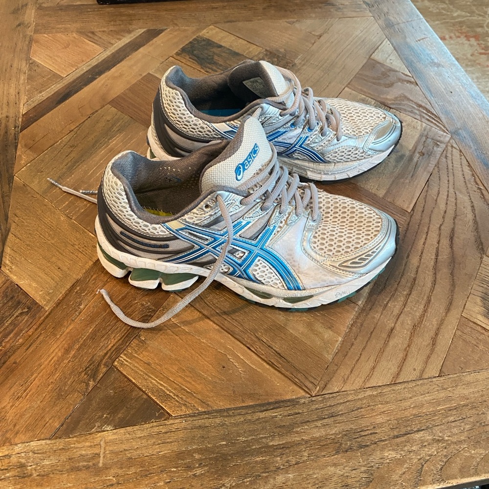 Asics Women's Sneakers in Gray and Blue